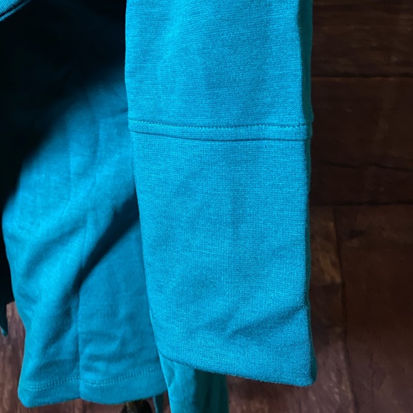 🆕 Jade Jacket with Hood - Picture 12 of 17